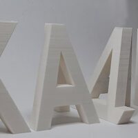 Instalación de impresión 3D de letras grandes | 3D printing installation of large letters | 3д печать инсталляции из больших букв