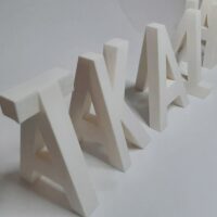 Instalación de impresión 3D de letras grandes | 3D printing installation of large letters | 3д печать инсталляции из больших букв