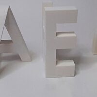 Instalación de impresión 3D de letras grandes | 3D printing installation of large letters | 3д печать инсталляции из больших букв