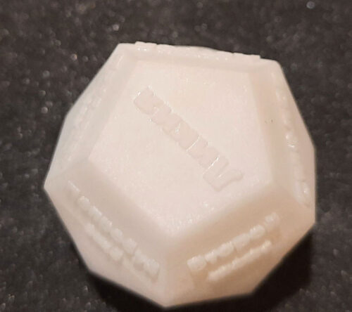 Impresión en 3D del cubo de los deseos. Pieza impresa | 3D printing of the wishing cube. Printed part